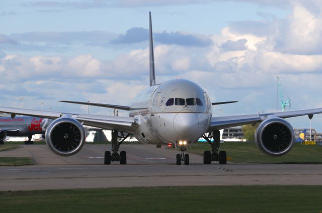 Boeing 787-9 Dreamliner (HZ-ARE)