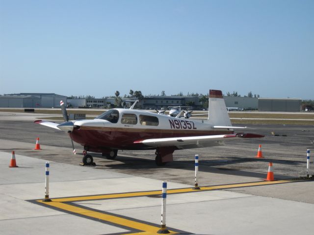 Mooney M-20 (N9135Z) - Parked in Naples, FL.