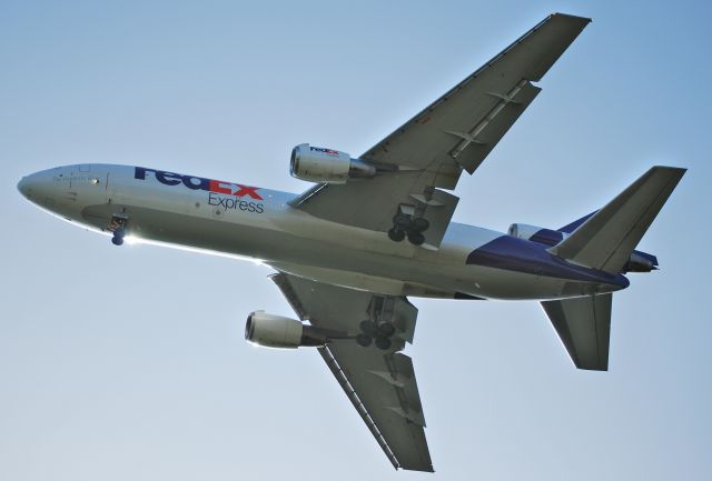 McDonnell Douglas DC-10 (N358FE) - On final for 18C at KCLT - 7/9/15