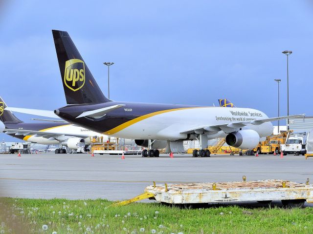 Boeing 757-200 (N436UP)