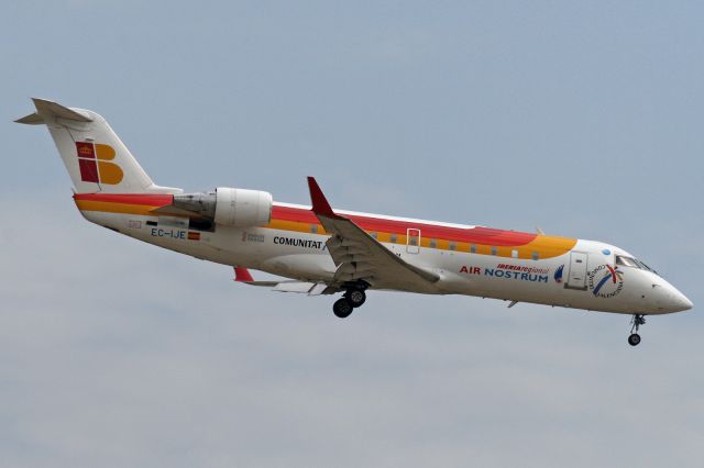 Canadair Regional Jet CRJ-200 (EC-IJE)