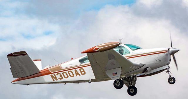 Beechcraft 35 Bonanza (N300AB)