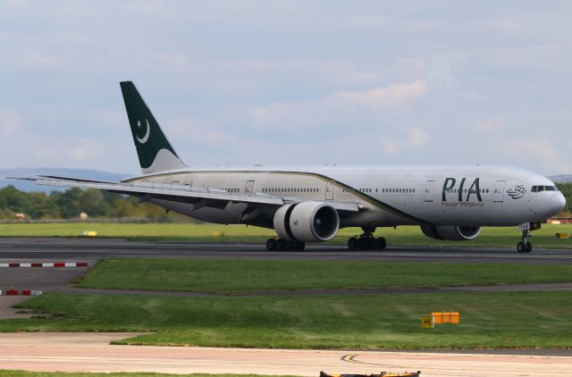 BOEING 777-300ER (AP-BHW)