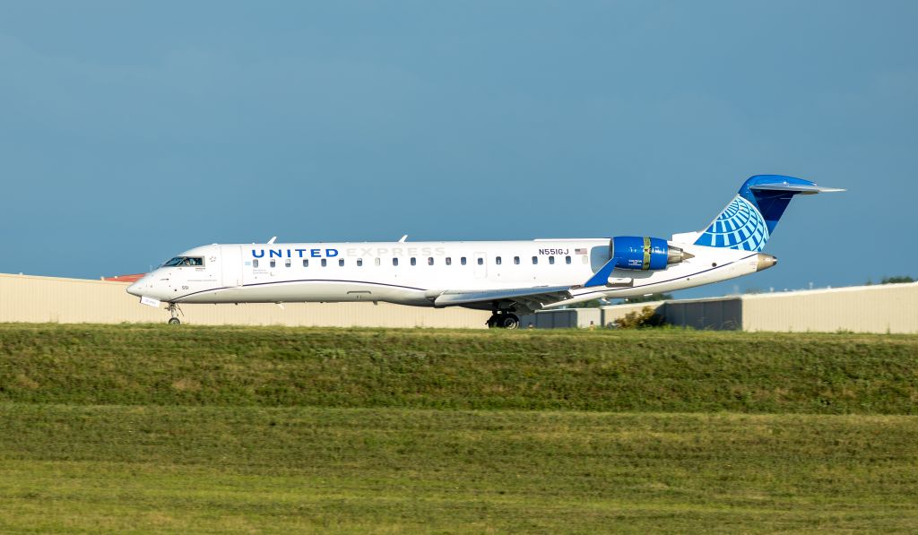 N551GJ — - United Express 5184 from KORD Ohare INTL, Chicago, IL rolls out on runway 4 at Lexington's Bluegrass Airport.