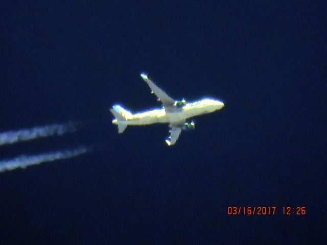 Airbus A320 (N233FR)