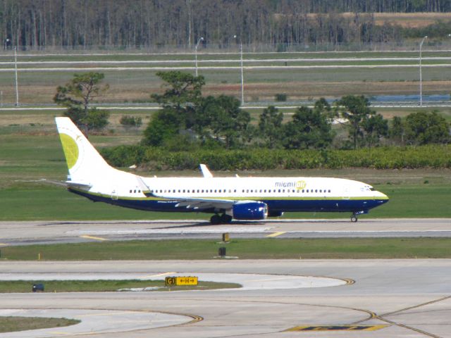 Boeing 737-800 (N738MA)