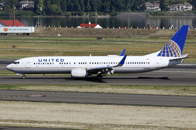 Boeing 737-900 (N72405)