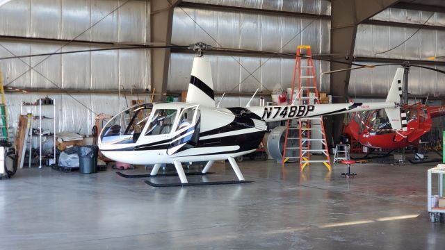 Robinson R-44 (N748BP) - Plane spotting 4/26/20