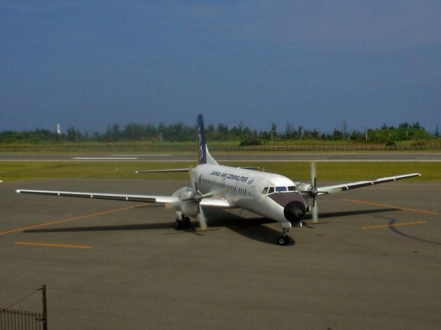 NAMC (1) YS-11 (JA8763) - July 30, 2005