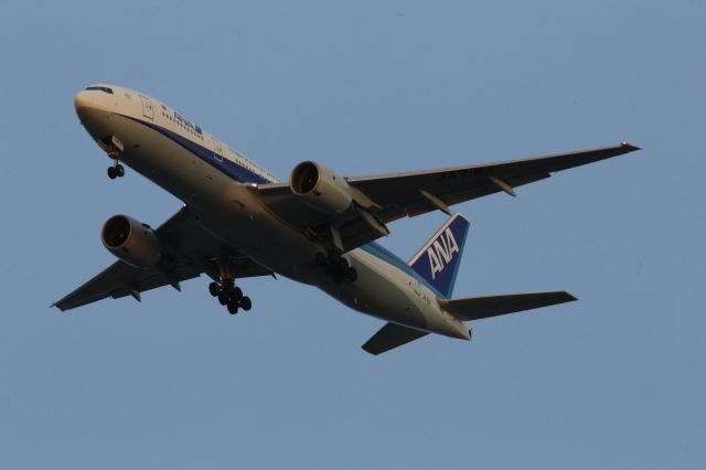 Boeing 777-200 (JA716A)