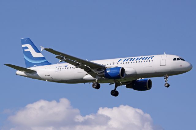 Airbus A320 (OH-LXD)