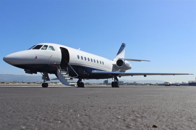 Dassault Falcon 2000 (N98RP)