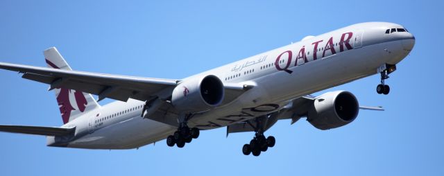 BOEING 777-300 (QTRA7BER)