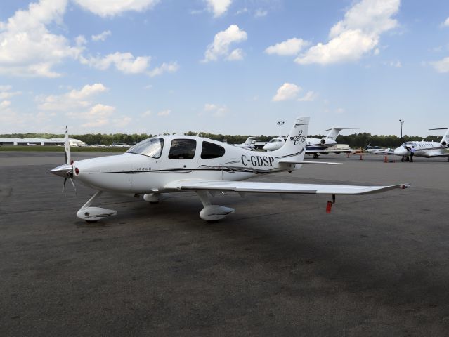 Cirrus SR-22 (C-GDSP) - A visitor from Canada - welcome! 3 August 2015.