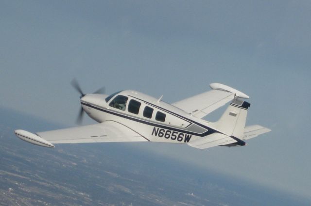 Beechcraft Bonanza (36) (N6656W)