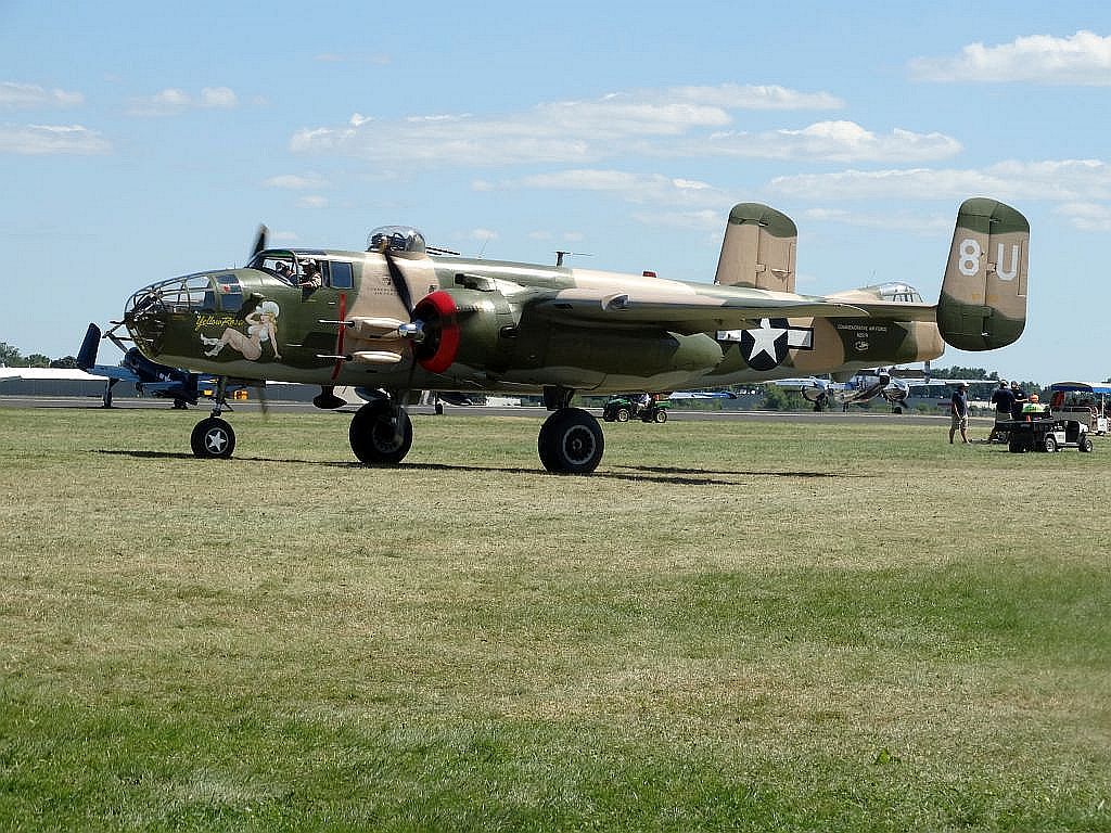 North American TB-25 Mitchell (N25YR)