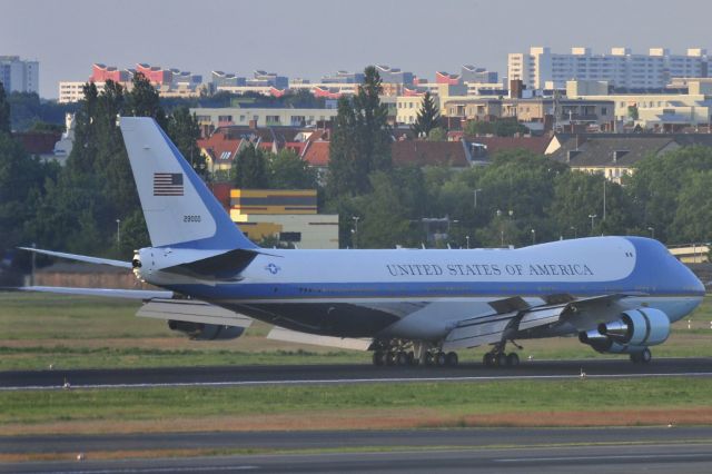 Boeing 747-200 (92-9000) - First visit of the U.S. President Barack Obama in Berlin