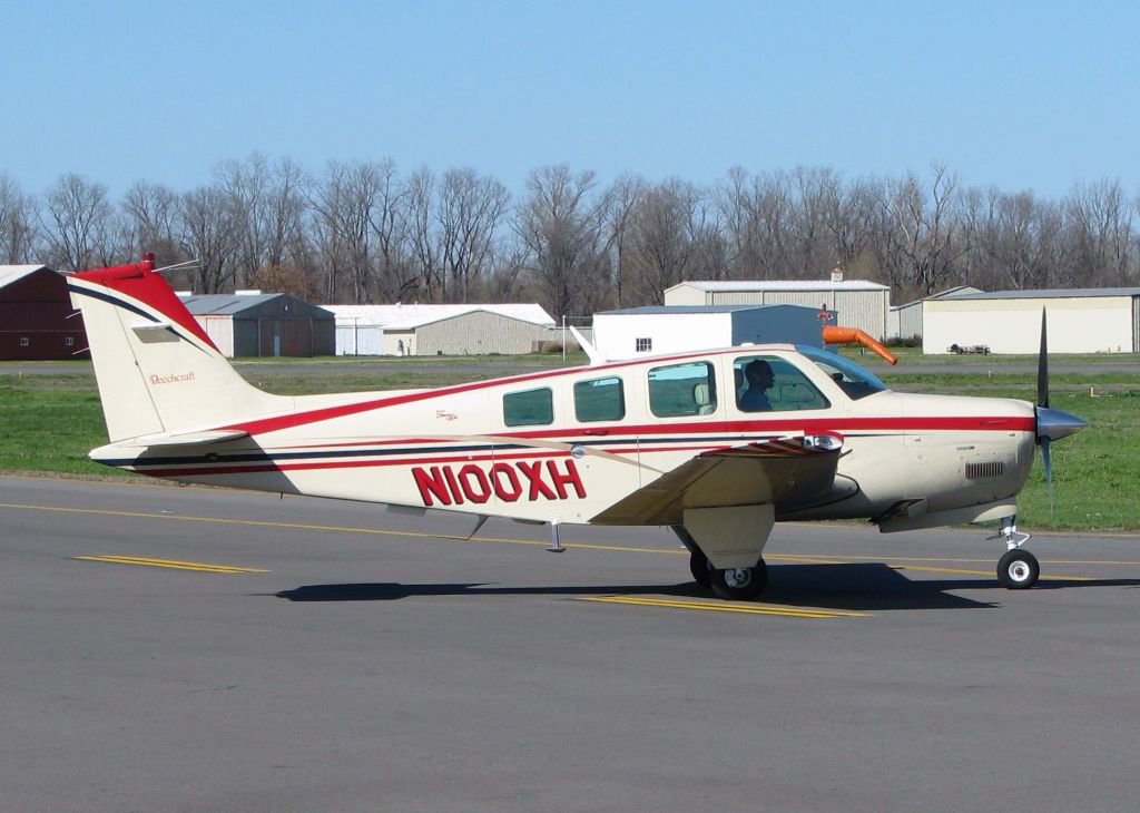 Beechcraft Bonanza (36) (N100XH) - At Downtown Shreveport.