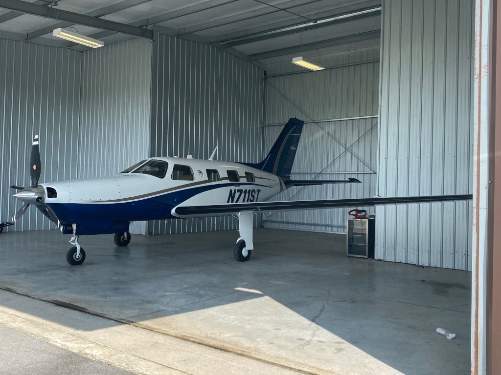 Piper Malibu Mirage (N711ST) - PA46 N711ST In Hanger