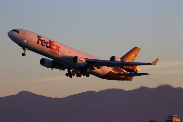 Boeing MD-11 (N524FE)