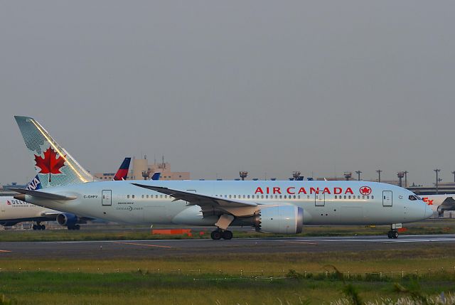 Boeing 787-8 (C-GHPV) - I took this picture on May 30, 2017.