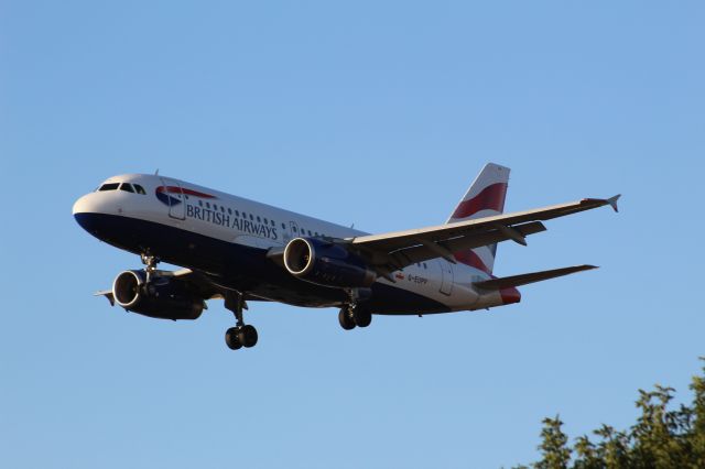 Airbus A319 (G-EUPP) - A British Airways A319 on final approach into LHR, landing on runway 27L.br /br /Location: Myrtle Avebr /Date: 02.08.22 (dd/mm/yy)