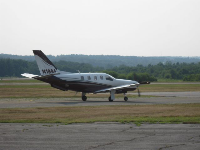 Socata TBM-850 (N1994) - Taxiing to depart runway 20.