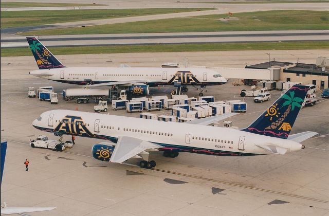 Boeing 757-200 (N524AT)