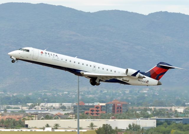 Canadair Regional Jet CRJ-700 (N604SK)