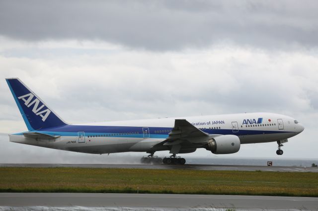 Boeing 777-200 (JA741A) - 26 June 2016:HKD-HND.