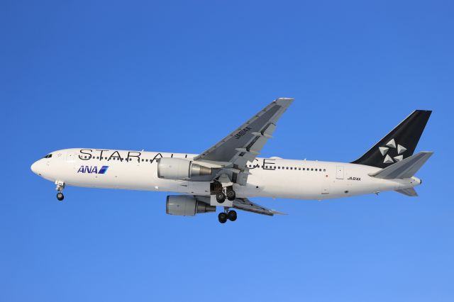 BOEING 767-300 (JA614A) - January 4th 2021:HKD-ITM.