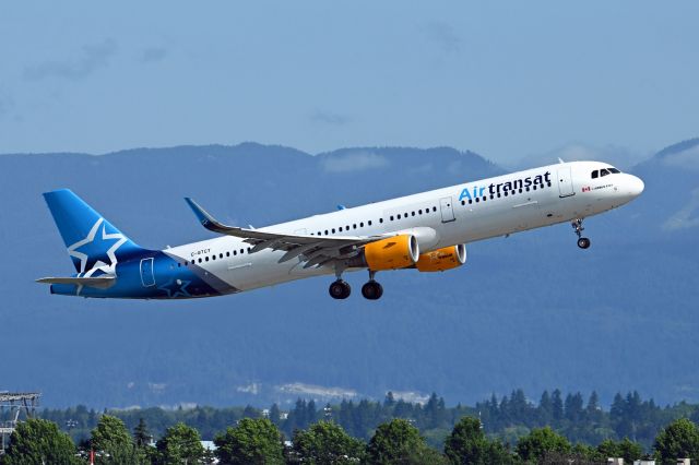 Airbus A321 (C-GTCY)