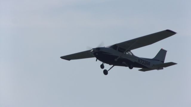 Cessna Skyhawk (N733RR)