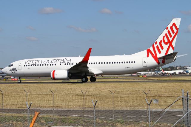 Boeing 737-800 (VH-YIT)