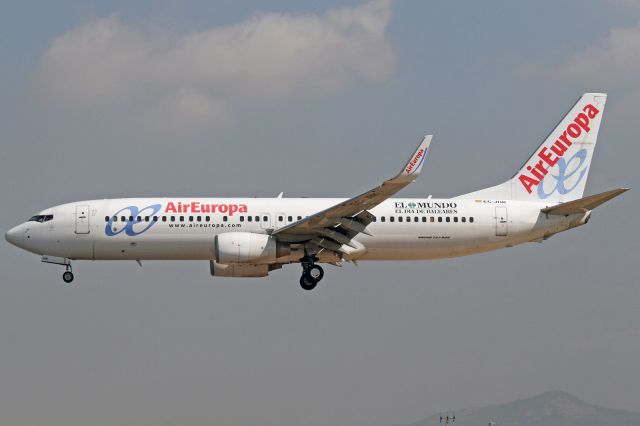 Boeing 737-800 (EC-JHK)