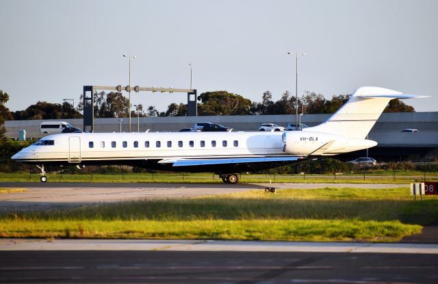BOMBARDIER BD-700 Global 7500 (VH-8LA)