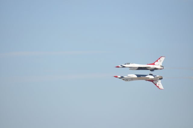 Lockheed F-16 Fighting Falcon — - 2012 Salinas California International Airshow. USAF Thunderbirds.