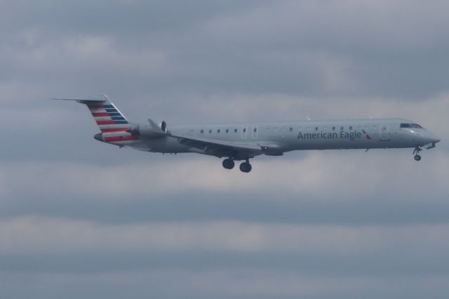 Canadair Regional Jet CRJ-200 (N938LR)
