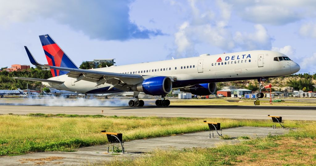 Boeing 757-200 (N819DX) - Delta Airlines landing at TNCM St Maarten on the 22/12/2018.