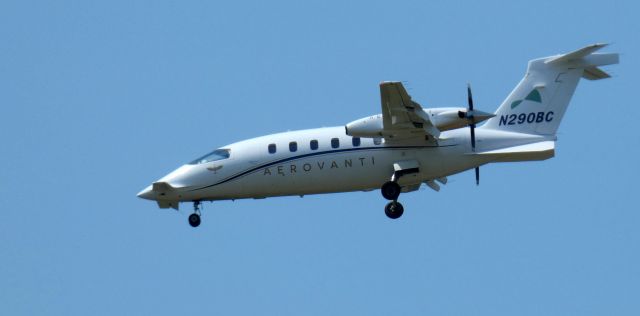 Piaggio P.180 Avanti (N290BC) - On short final is this 2004 Pilatus P180 Avanti in the Summer of 2022.