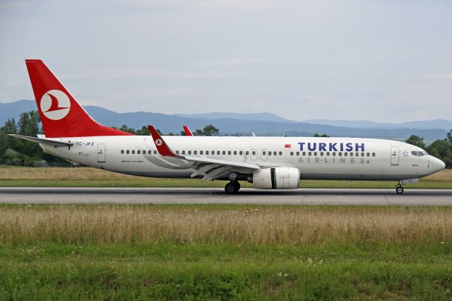 Boeing 737-800 (TC-JFZ)