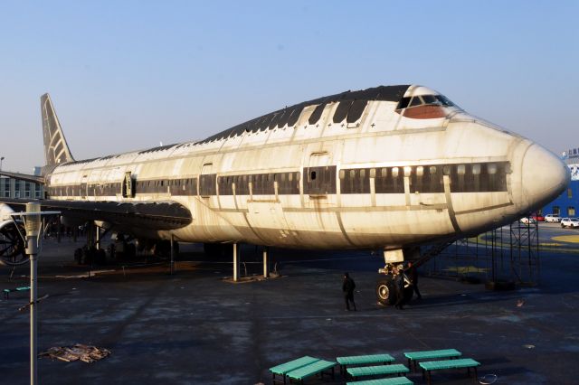 BOEING 747-100 (UNKNOWN) - An old and retired United parcel service 741 was displayed in Shanghai