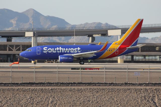Boeing 737-700 (N920WN)