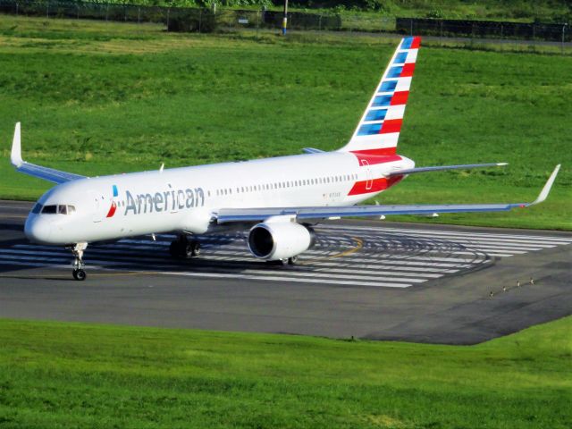 Boeing 757-200 (N193AN)