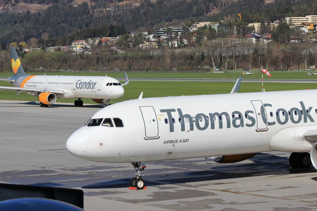 Airbus A321 (G-TCDE)