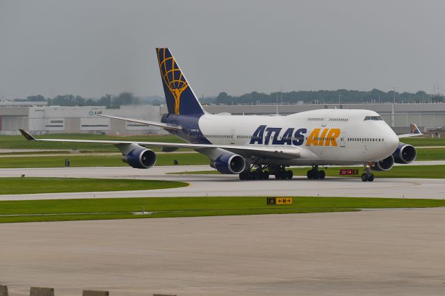 Boeing 747-400 (N482MC) - 06-07-25