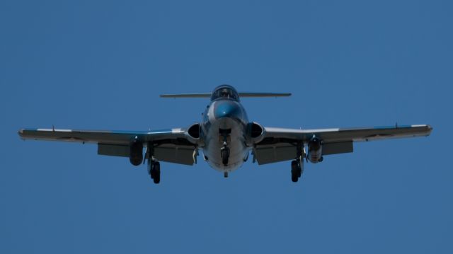 Aero L-29 Delfin (N154MM) - Experimental Aero L-29 Delfin N154MM lines up on final to runway 17R at KEFD on 11 February 2022