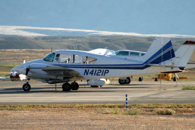 Piper Apache (N4121P) - 10-Aug-08