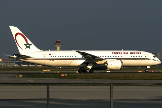 Boeing 787-8 (CN-RGC) - evening sun