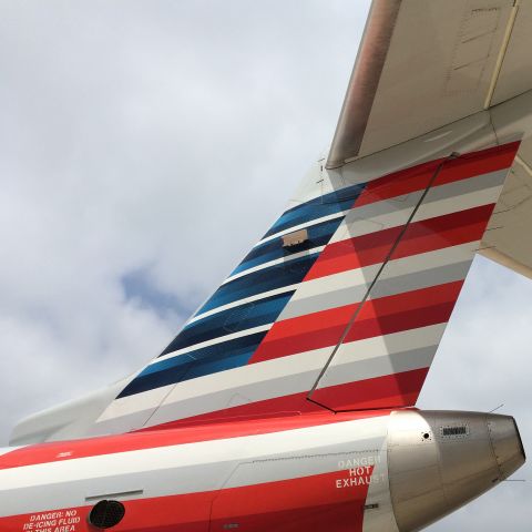 Canadair Regional Jet CRJ-700 (N538EG)